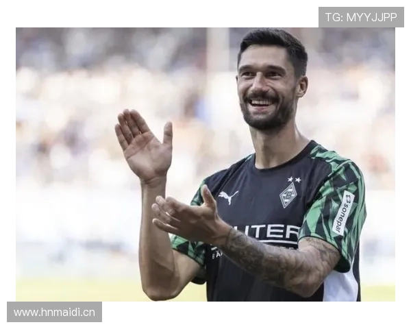 克莱因丁斯特重返门兴训练场 展现新气象